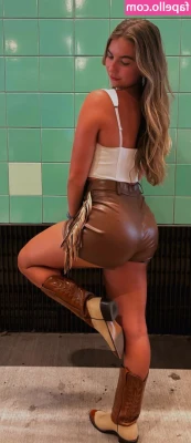 Sarah Spangler [ sarah-spangler ] - Back view is my fav 😏🥰