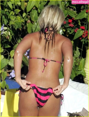 Brooke Hogan [ brooke-hogan ] - Time to swim