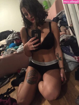 emmmy - 😇do I look like a gift?