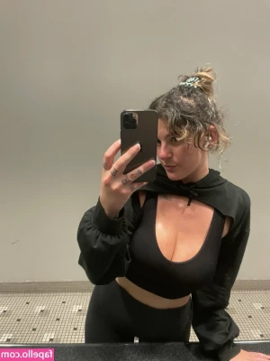 emmmy - How's the view? 👀