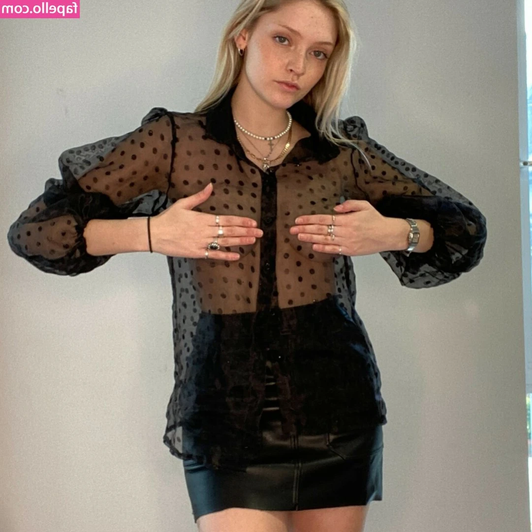 India Rawsthorn [ india-rawsthorn ] - Have you seen the whole video 🥵 💦