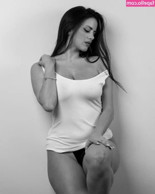 Vanessa Gemmellaro [ vanessa-gemmellaro-1 ] - Waiting on the release form to upload everything 🤭