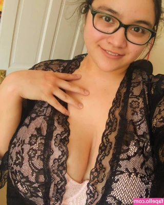 janineaam - sweet blowjob🤤 Would you like to try threesome with me?💕