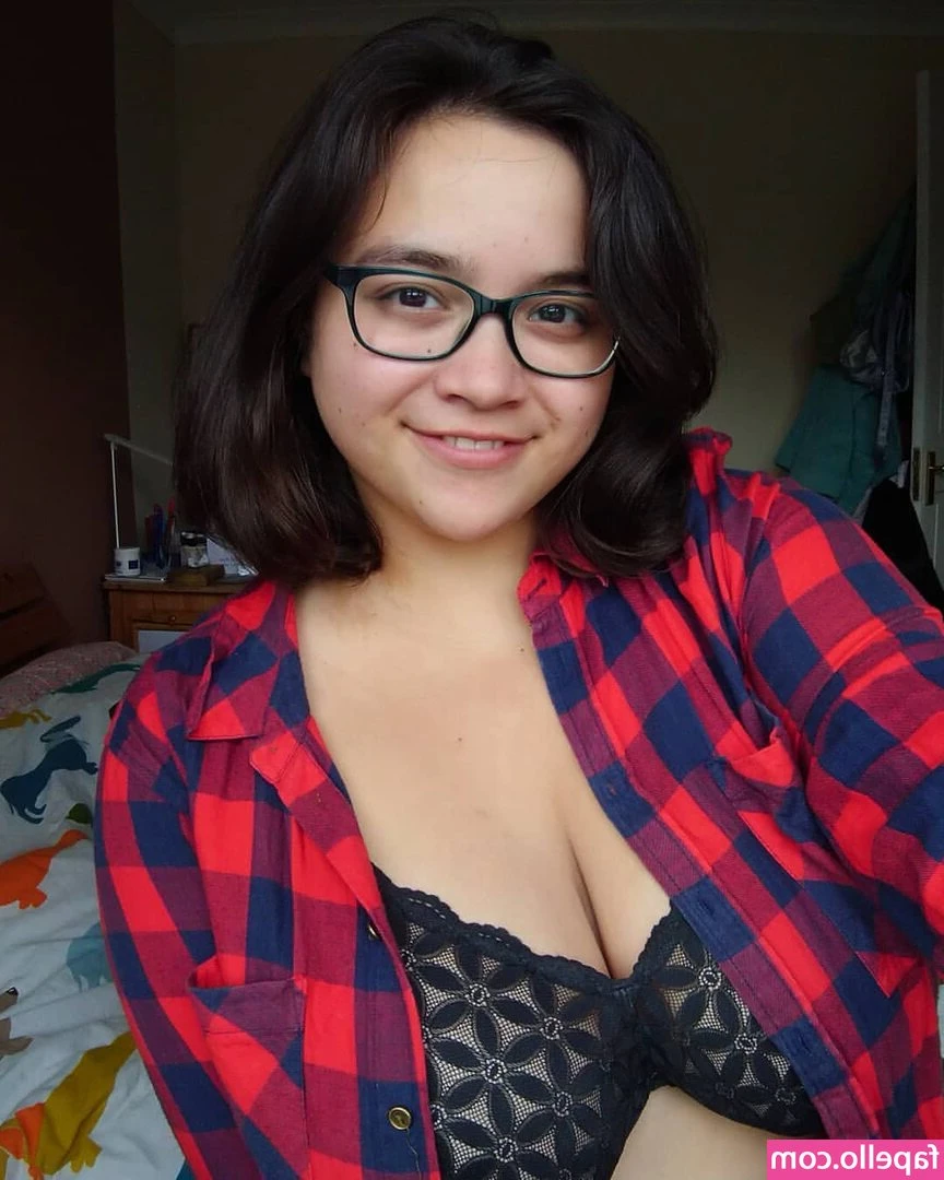 janineaam - Prepare both your ASS and COCK coz I will ruin!! 😈🍆