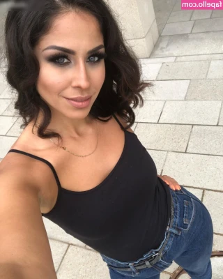 Negah Amiri [ negah-amiri ] - DM me! I want to show you more!
