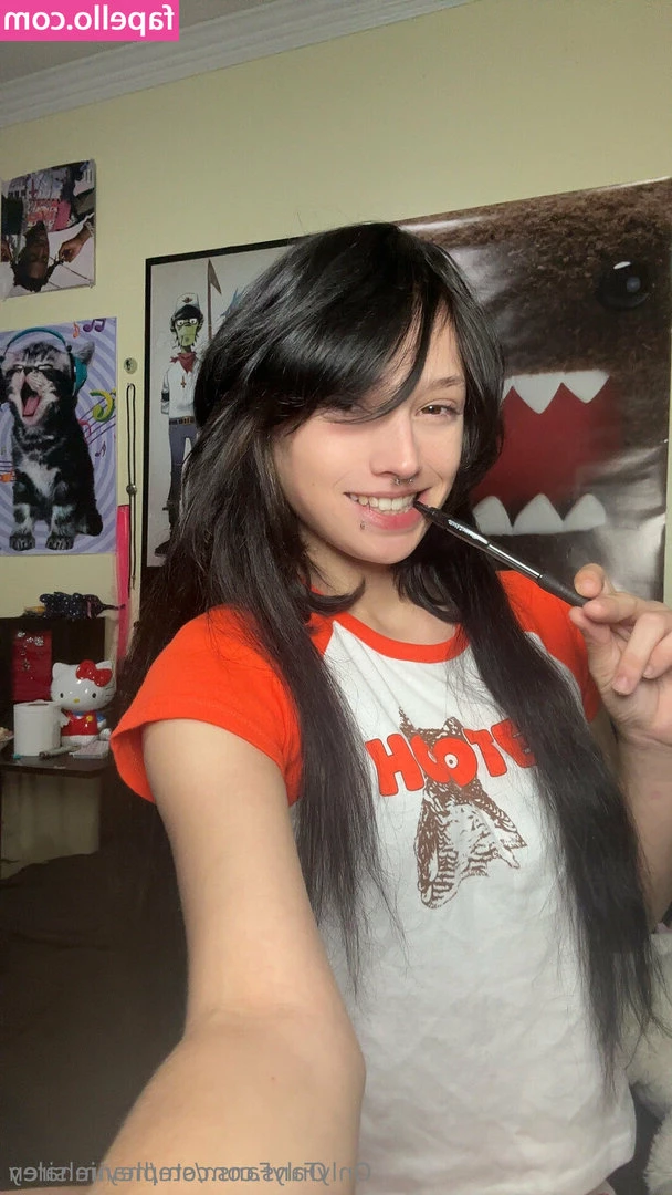 stephanie.siren [ stephanie-siren ] - i promise i have new toys coming in theyre just taking forever bc of