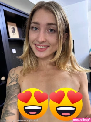 Amy_lovvee [ amy-lovvee ] - What would you do if you saw me at the gym?
