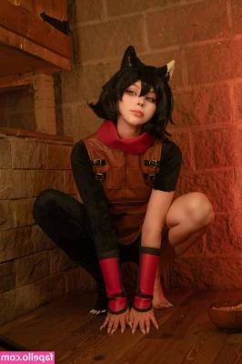 Dosya Gasai [ dosya-gasai ] - Legs in fishnets