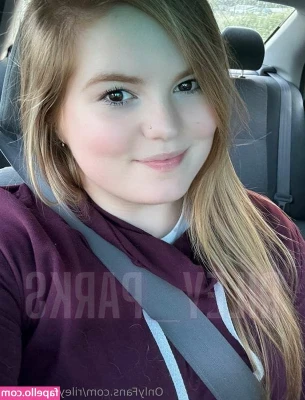 Riley Parks [ riley-parks-1 ] - I love when they pound me hard... who wants to try?