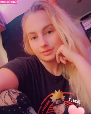 Beeby Weeb [ beeby-weeb ] - I love my job 🥰🔥