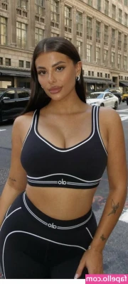 loumrcsl [ loumrcsl-1 ] - Your vampire gf goes outside!
