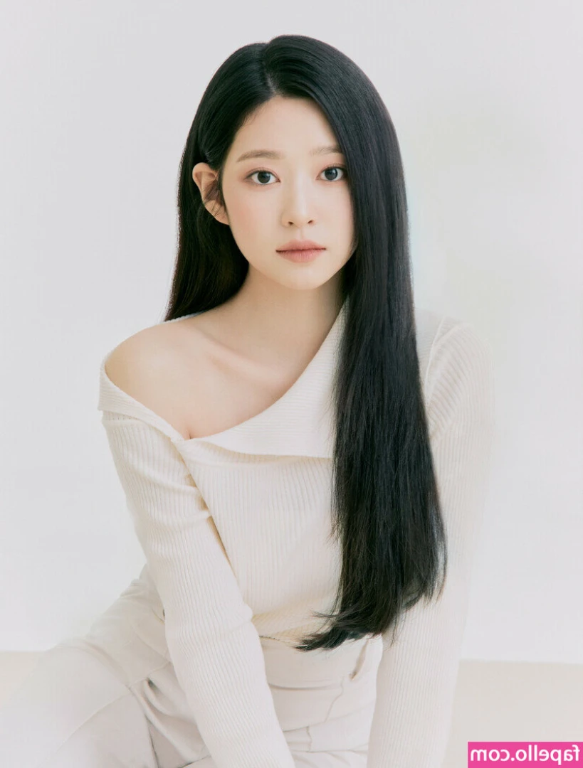 Kim Minju [ kim-minju ] - 40 minute tape in your inbox NOW 😳