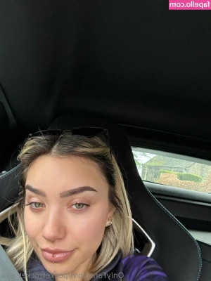 pocketrocket_ella [ pocketrocket-ella ] - Who s into lingerie