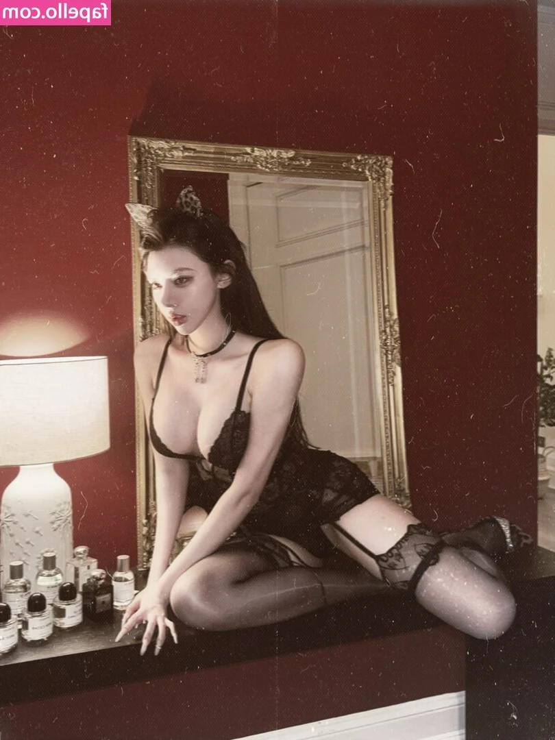 _xixiyx_ [ xixiyx ] - POV NYLON SOCKS & STINKY SOLES 💦FR- Video JOI special pour les