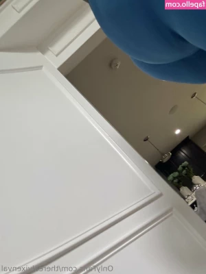 therealvixenval - Feeling naughty tonight