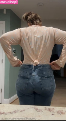 therealvixenval - How hot do I look in this outfit
