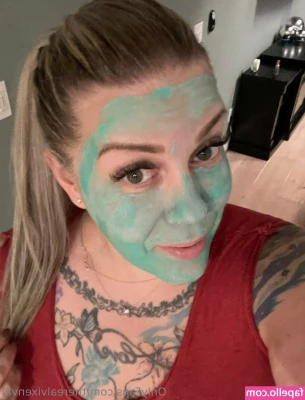 therealvixenval - Would it be wonderful   To meet someone who doesn t judge you  not