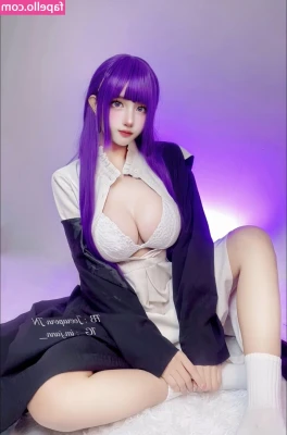 im.jann_ [ im-jann ] - Would you like to take off these white pants and put my tongue in my