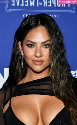 Christen Harper [ christen-harper ] - You like my necklace