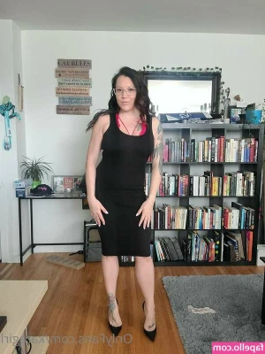 Kara Monro [ kara-monro ] - The best thing to do in the morning is a cup of hot coffee, which