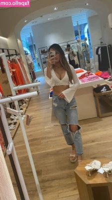 angelaoreo [ angelaoreo-1 ] - Do you like naughty little girls doing this for you