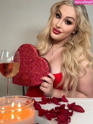 allexisbunny - https://onlyfans.com/458105755/silviasiciliaxxx