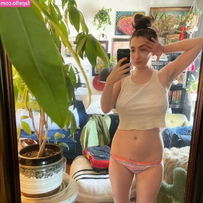 Liz Harvey [ liz-harvey ] - My belly is grumbling bring me breakfast in bed please