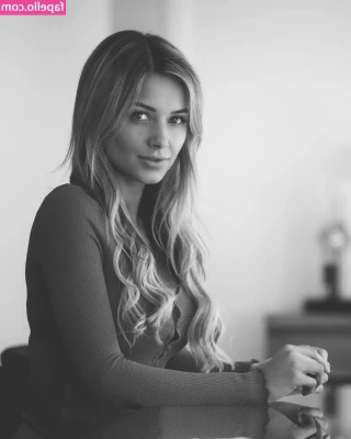 Franceska Fournier [ franceska-fournier ] - Quick Reminder how i look under my Clothes