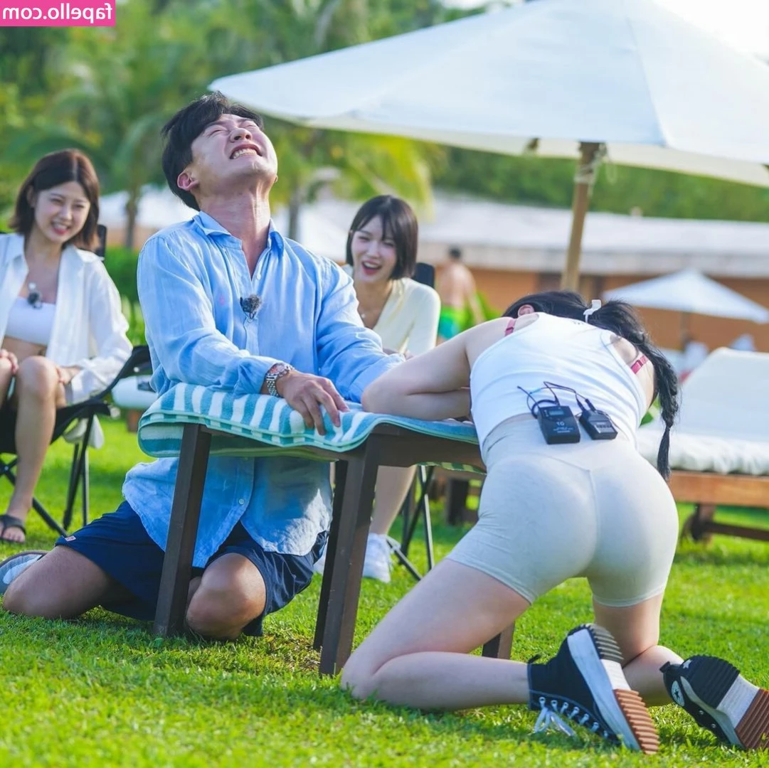 Woohyeon - I usually only show uncensored content through private messages but