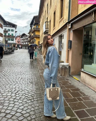 Elisa Berami [ elisa-berami ] - This is going on in your inbox right now 💚💙 If only I could