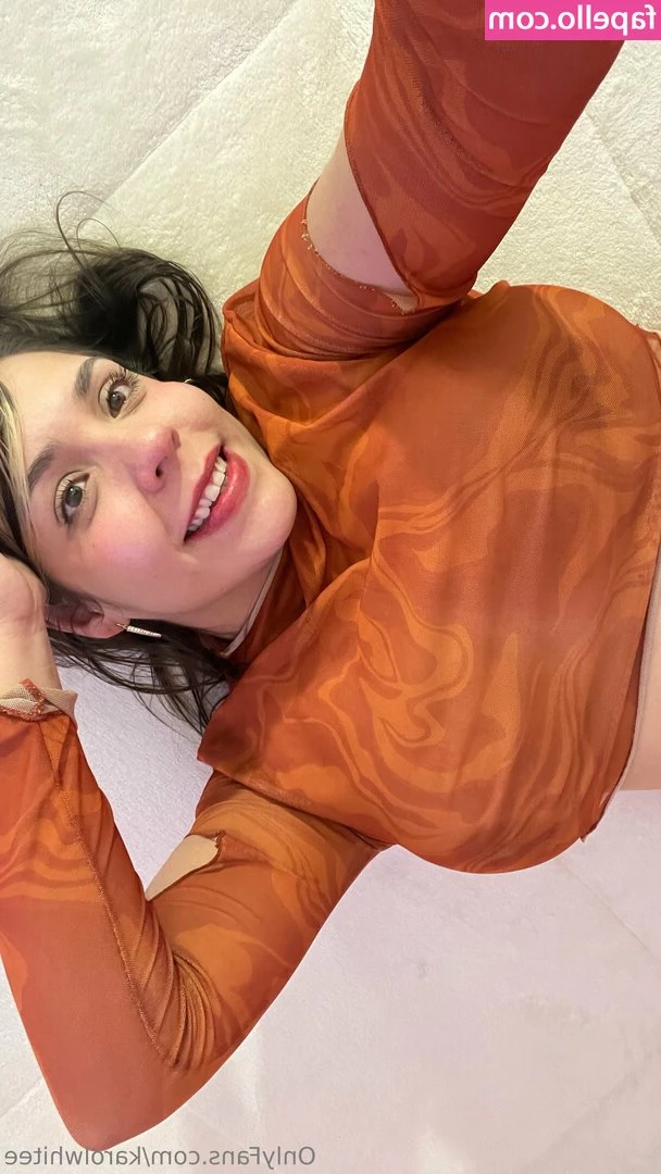 karolwhitee [ karolwhitee-1 ] - uh oh. hopefully nobody saw 🥺
