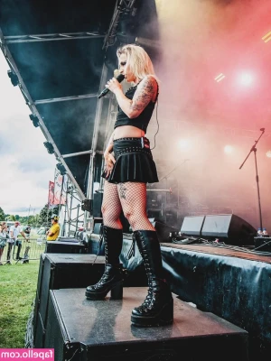 Marisa Rodriguez Singer [ marisa-rodriguez-singer ] - I look look truly astonishing from every angle.