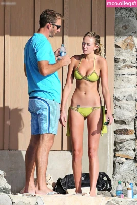 Paulina Gretzky [ paulina-gretzky ] - would you let me do this to you? 👅