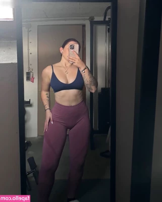 nina.buettner_fit [ nina-buettner-fit ] - drop your cheesiest pickup lines 👇