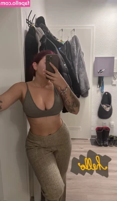 nina.buettner_fit [ nina-buettner-fit ] - Hotter than your usual girl 😘🍑