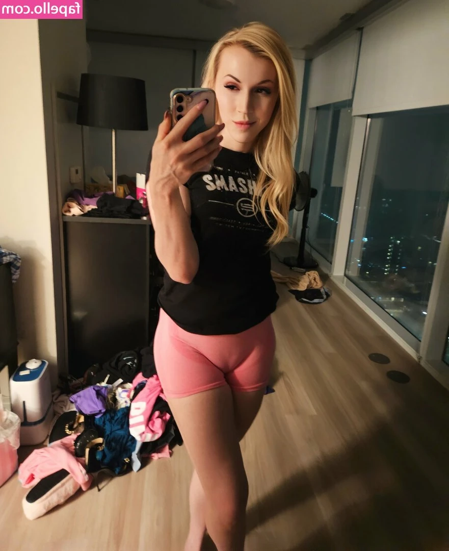 Smashley - as soon as im doing better imma take some new photos for yall<3