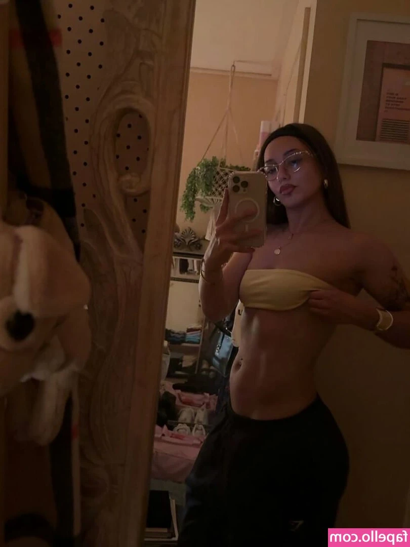 Emilia Vittorino [ emilia-vittorino ] - Made some femboy on female content that I gotta edit!
