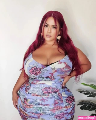 Uilani Babe [ uilani-babe ] - Thinking about blonde hair again