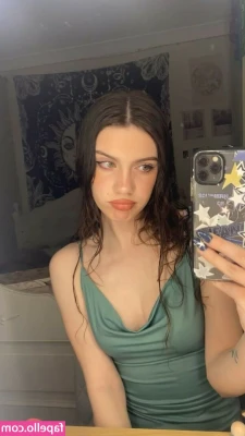 Lauren Huybers [ lauren-huybers ] - Can’t wait till my next live show 😈 tell me what you wanna see