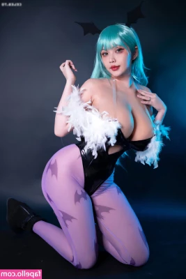 Hana Bunny [ hana-bunny-1 ] - Loving my new leggings part 1