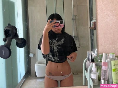 mommyissues9000 - CUM LAY WIT ME ☺️