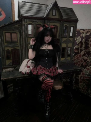 PetiteKitti - Buy me a drink 🍸😉