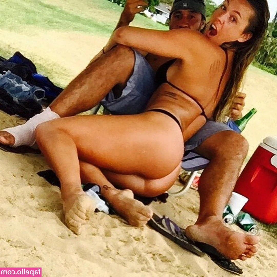 Agnes Bruckner [ agnes-bruckner ] - Sunday Bumday 🍑 Fishnets & Heels Edition 👠 Swipeee