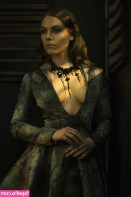 Agnes Bruckner [ agnes-bruckner ] - you like doggie? 😈