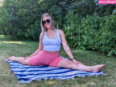 hot-yoga - getting a pedicure