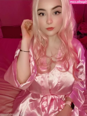 Ziggybrisdancer - Tease JOI and topless! 💙 Am I too much for you to handle? 🤪