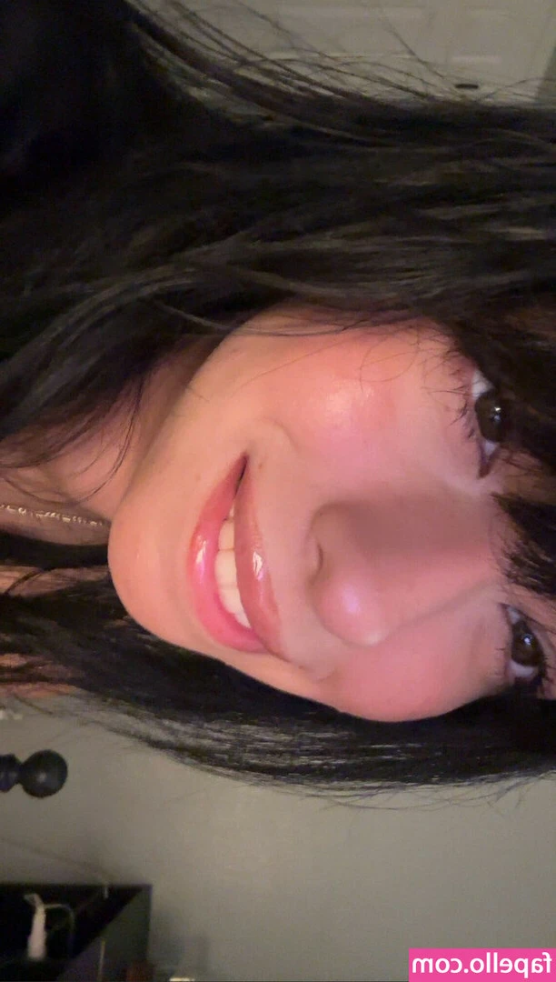 macaromixx - 💦💦🍆Welcome to our sexy 3-sided glass shower in our dream