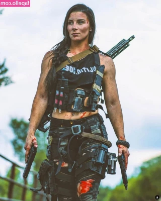 Girls With Guns [ girls-with-guns-1 ] - Get closer slave . Shine My latex with your tongue and after you are