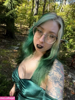 Fern Sparx [ fern-sparx ] - help kitten pay rent by spoiling me :3   top donors get free video
