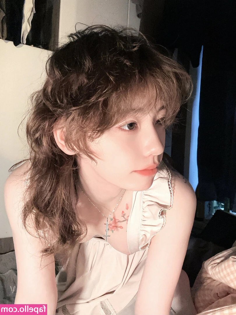 Yun_MengZe [ yun-mengze ] - My heels need to be cleaned, are you ready to do it my dirty little